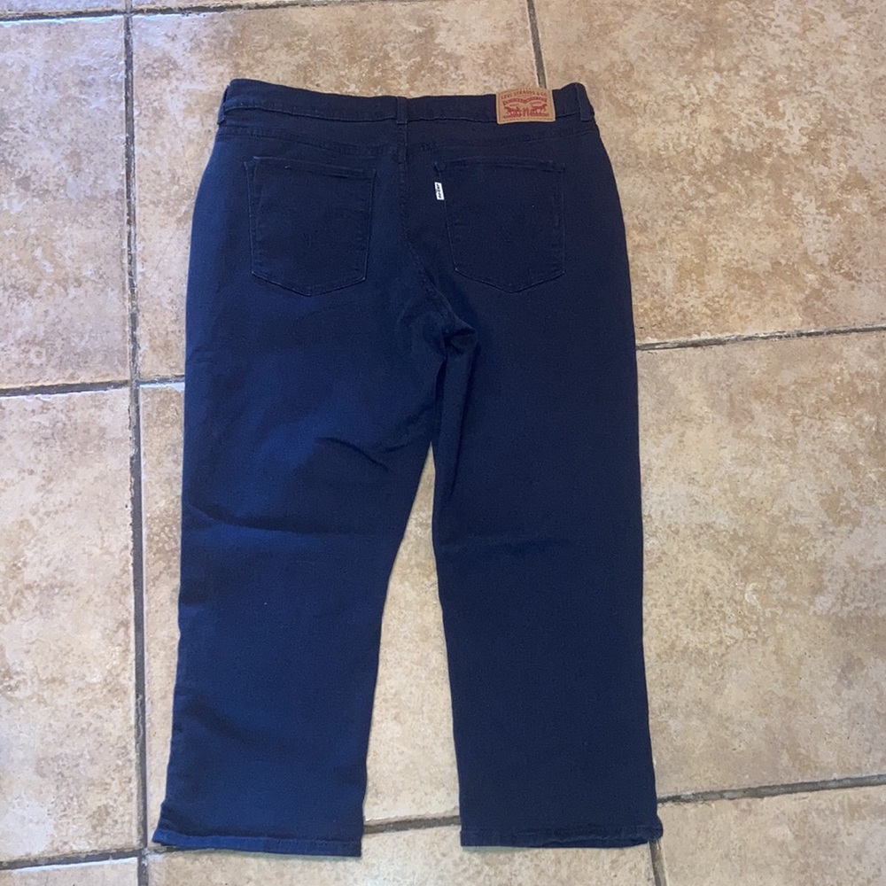 Levi’s Classic Capris Size 30 - Picture 2 of 3